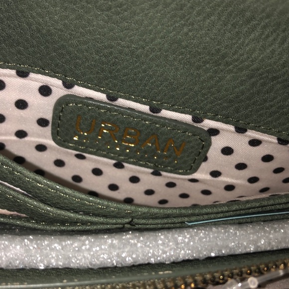 Urban Expressions Black Envelope Clutch - Picture 2 of 4